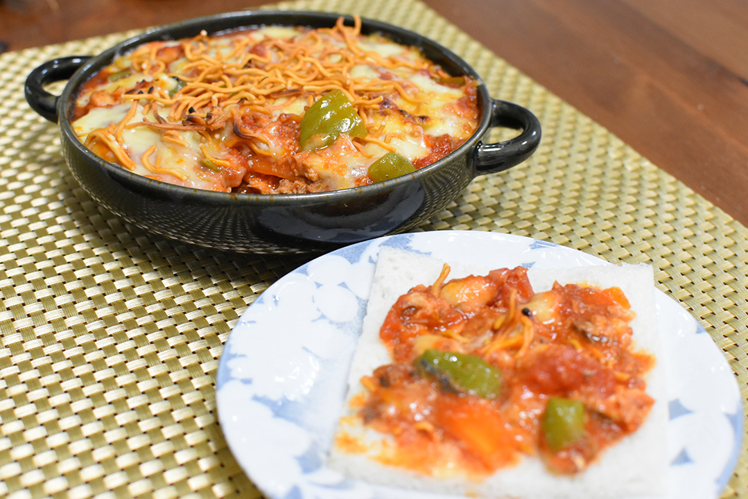 鯖缶のトマトソースのチーズ焼き