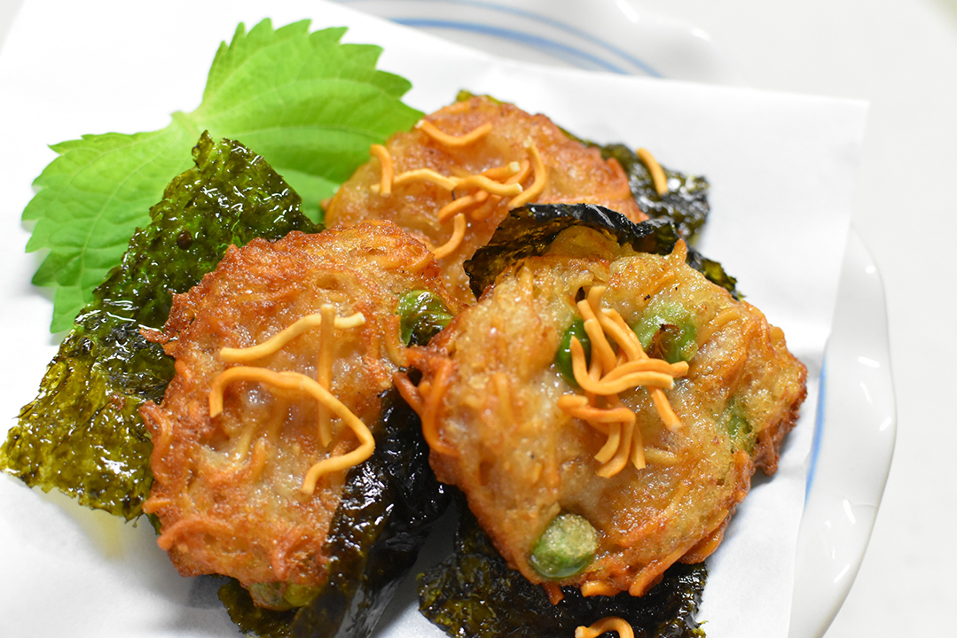 すりおろし長芋の海苔巻き揚げ