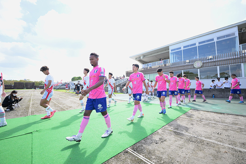伊賀市の上野運動公園陸上競技場で初のホーム戦を開催